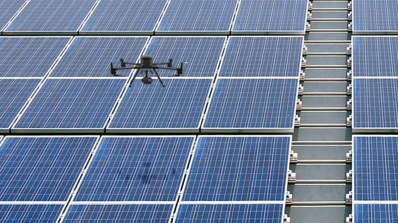 8868体育以无人机搭配IR Sensor热显像技术进行全方面模块健检，有效降低人力成本并提升发电量