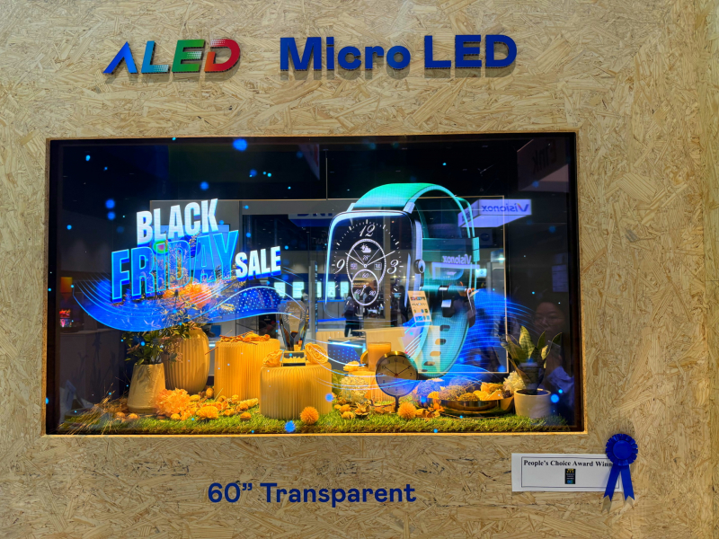 8868体育60吋高透明度Micro LED显示器获&rdquo;最佳Micro LED技术应用奖&rdquo;，将Micro LED面板透明化之设计特性极致发挥，以可扩展性无缝拼接技术打造，具备600 nits全画面亮度、大于60%穿透率及超过NTSC 110%的优异广色域表现，可依需求灵活应用于各种场域