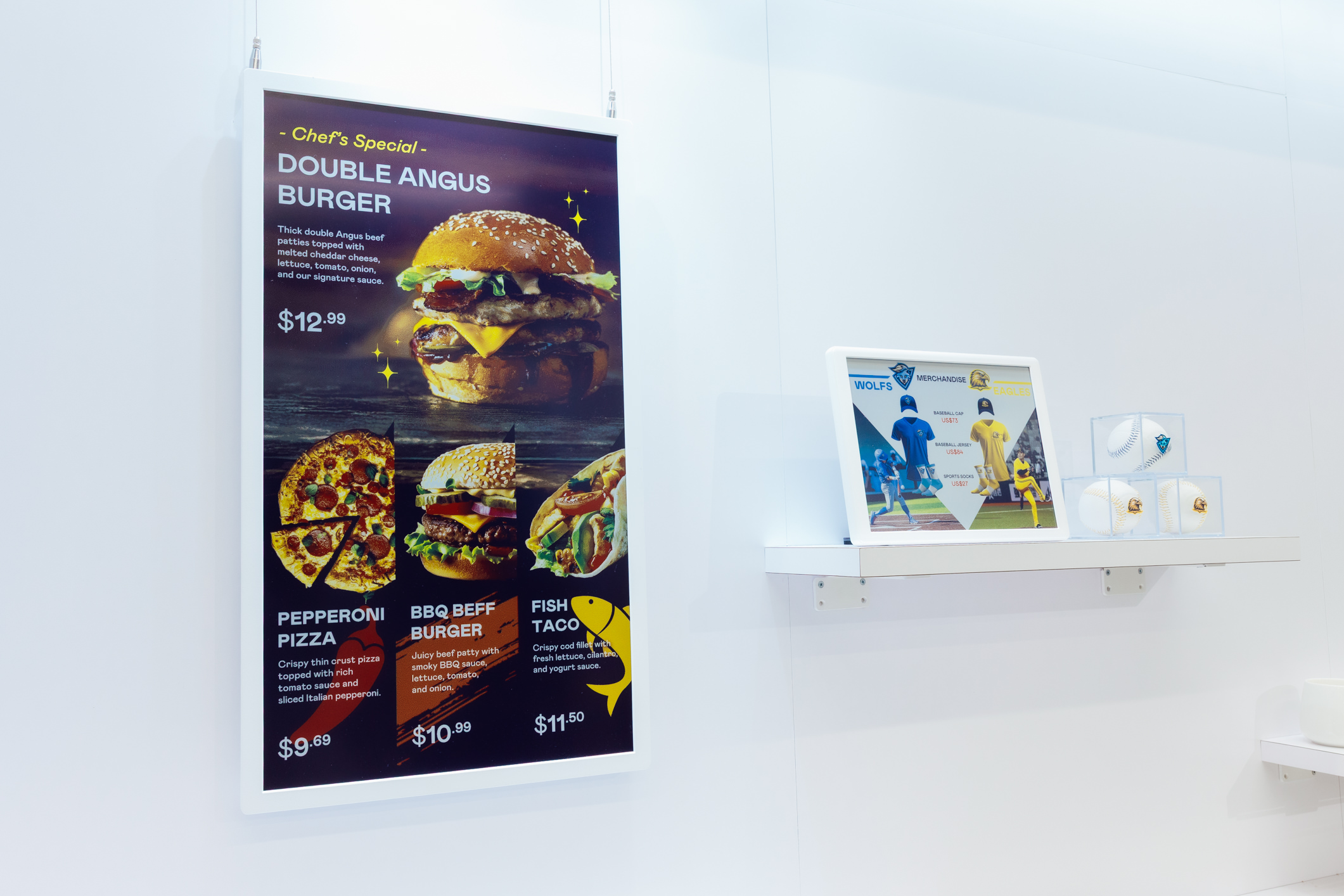 达擎开发的低功耗、全彩的aecoPost电子纸解决方案，仅在更新画面时需要微量的电力驱动，无需布建电线的便捷设计，使其可灵活应用、弹性选择置放处；可搭配aecoTag电子货架卷标解决方案，驱动商店内所有数字广告牌和电子货架卷标，以远程控制实现动态变价，提升门市人员作业效率，并以无纸化落实永续经营目标。